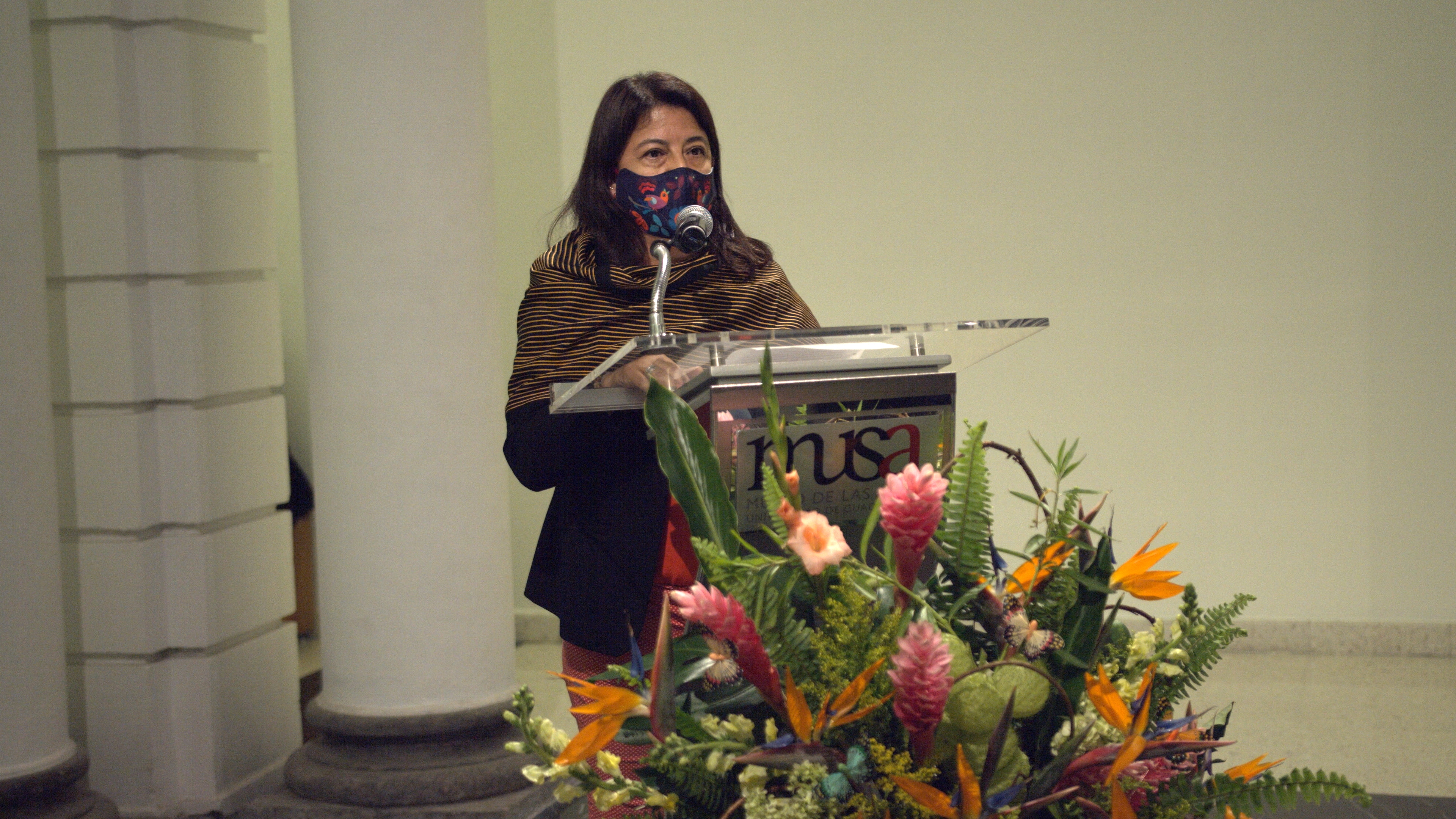 FIL Guadalajara: Ministra de Cultura inaugura exposiciones que muestran nuestra diversidad cultural en el Bicentenario