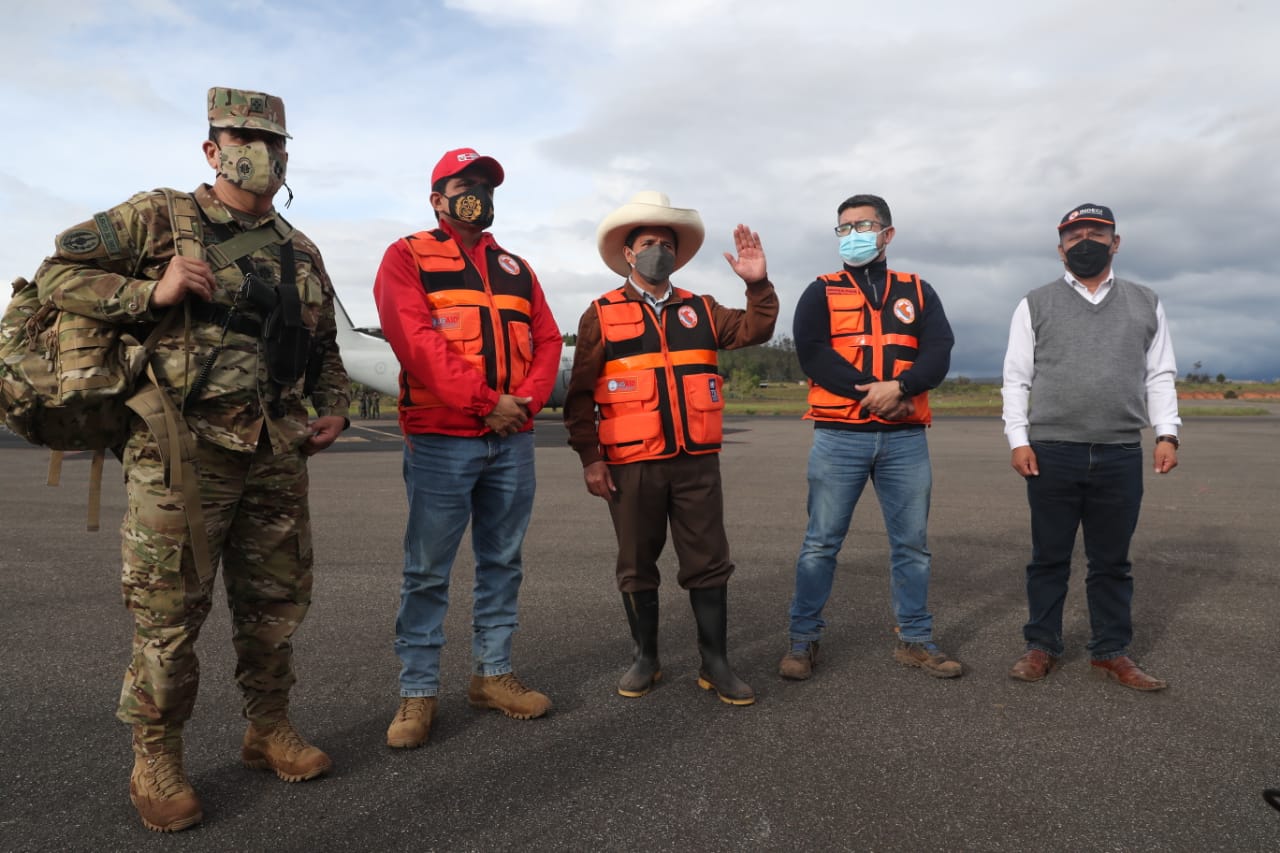 Ministro de Defensa, Juan Carrasco Millones, acompañó al presidente de la República, Pedro Castillo Terrones, para supervisar las acciones dispuestas por el Gobierno para atender la emergencia.