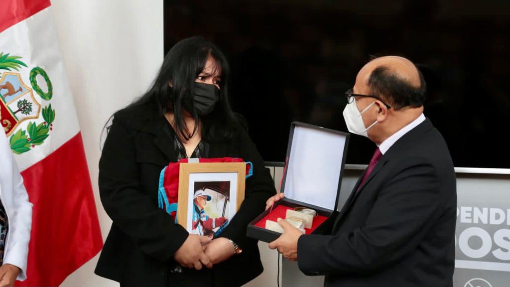 Minsa rinde homenaje a trabajadores fallecidos del Sistema de Atención Móvil de Urgencia