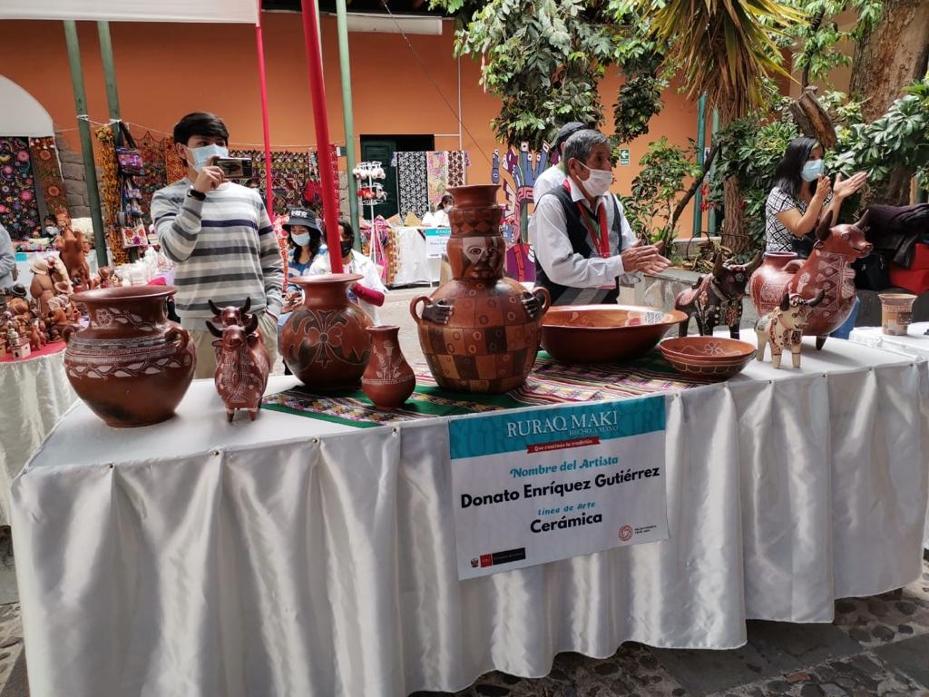 Ruraq Maki en Ayacucho se inauguró con lo mejor de su arte tradicional