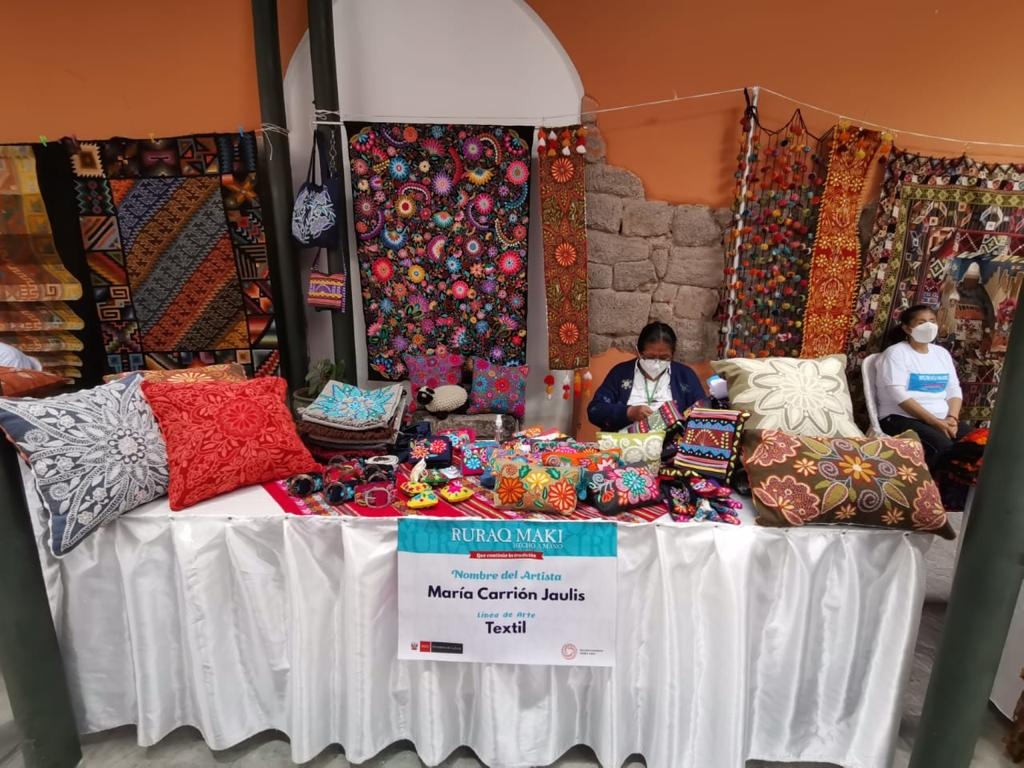 Ruraq Maki en Ayacucho se inauguró con lo mejor de su arte tradicional