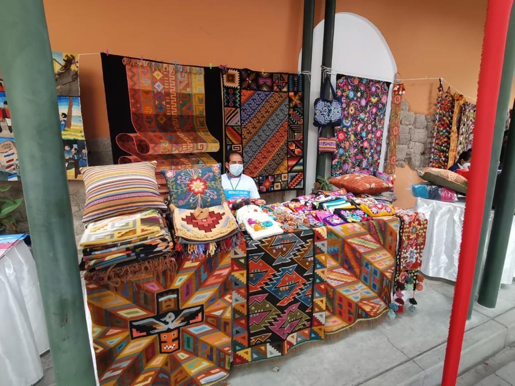 Ruraq Maki en Ayacucho se inauguró con lo mejor de su arte tradicional
