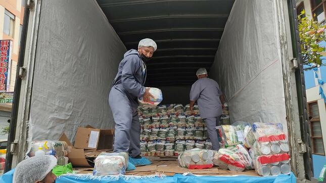 Recepción de alimentos de primera necesidad del programa nacional QALIWARMA