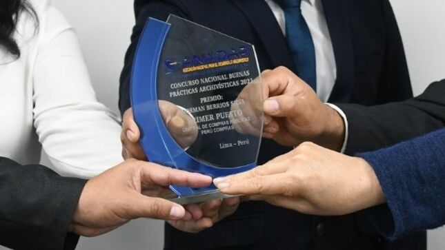 Fotografía de la ceremonia de entrega del premio 