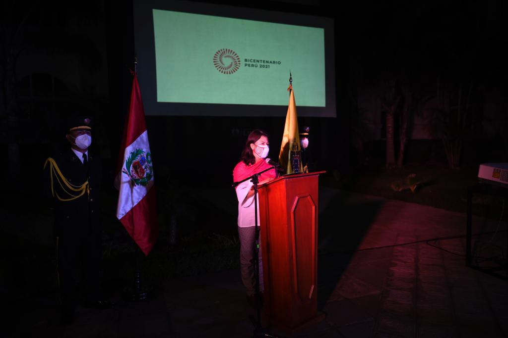 Ministra de Cultura acompañó a mujeres de organizaciones sociales del Cercado en presentación de cortometraje Sabiduría Madre