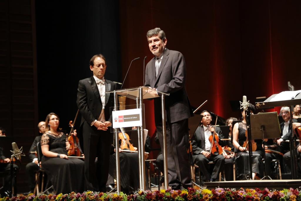 OSN contribuye a la construcción de una aldea universal