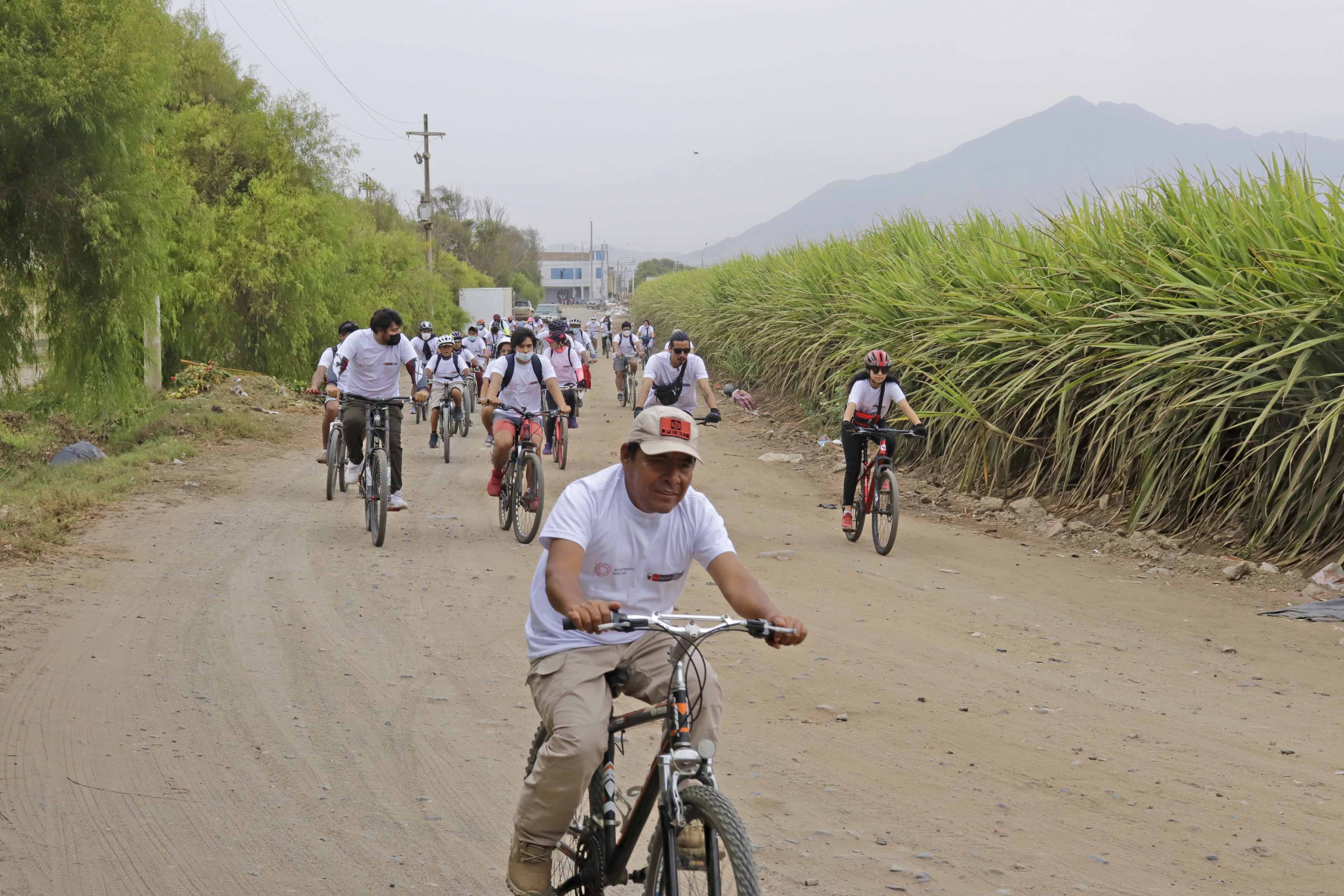 Chan Chan: Novedoso taller de sensibilización sobre ruedas involucró a ciclistas de todas las edades