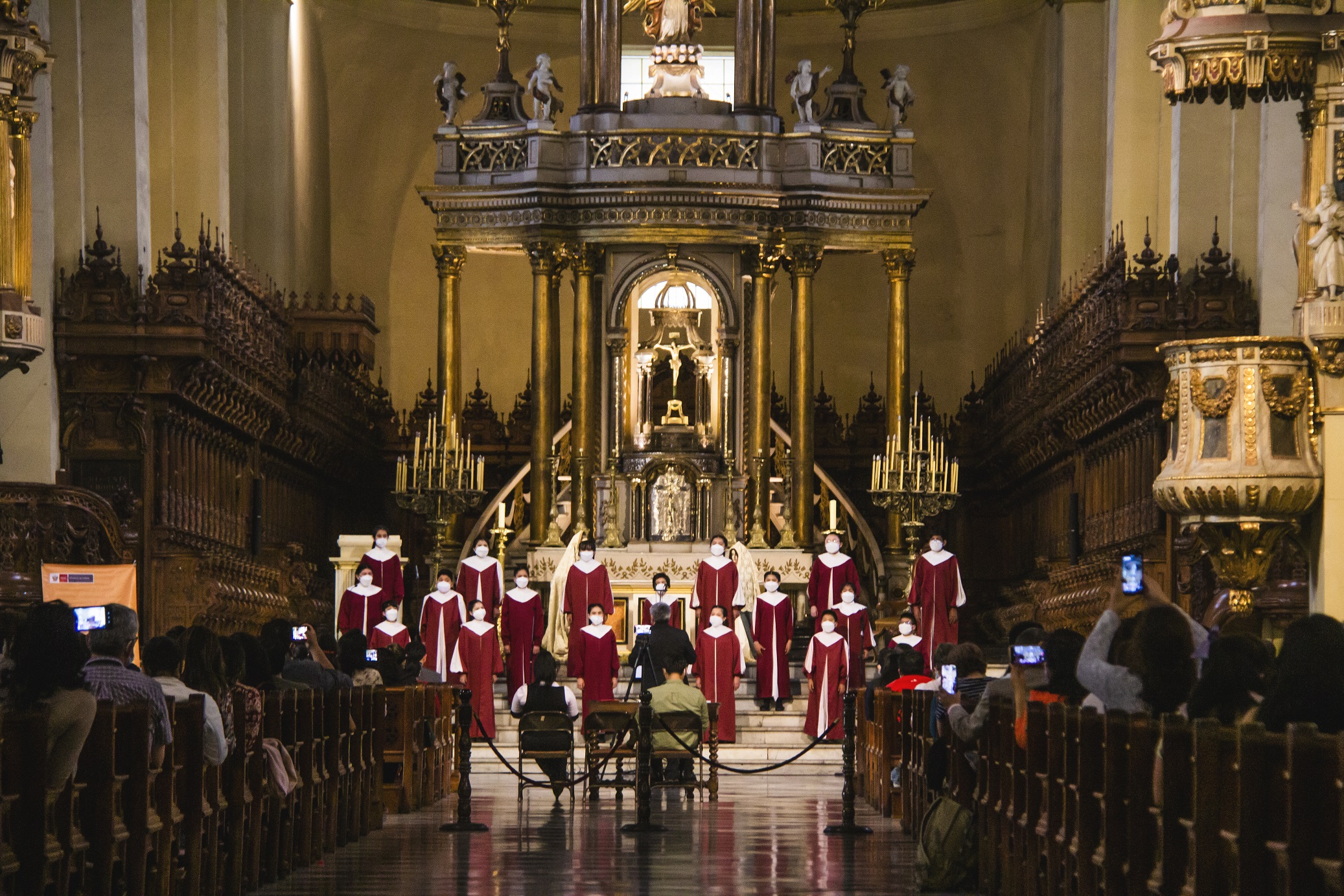 El Coro Nacional de Niños del Perú impregnó de música navideña la Catedral de Lima