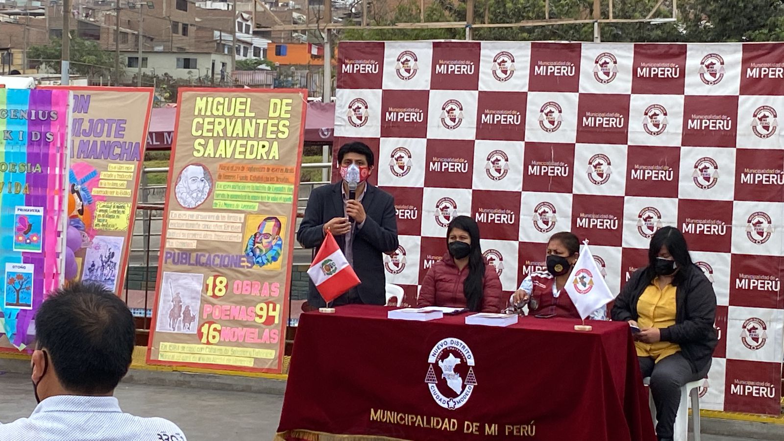 Municipalidad Distrital de Mi Perú recibió 250 colecciones de libros del Ministerio de Cultura