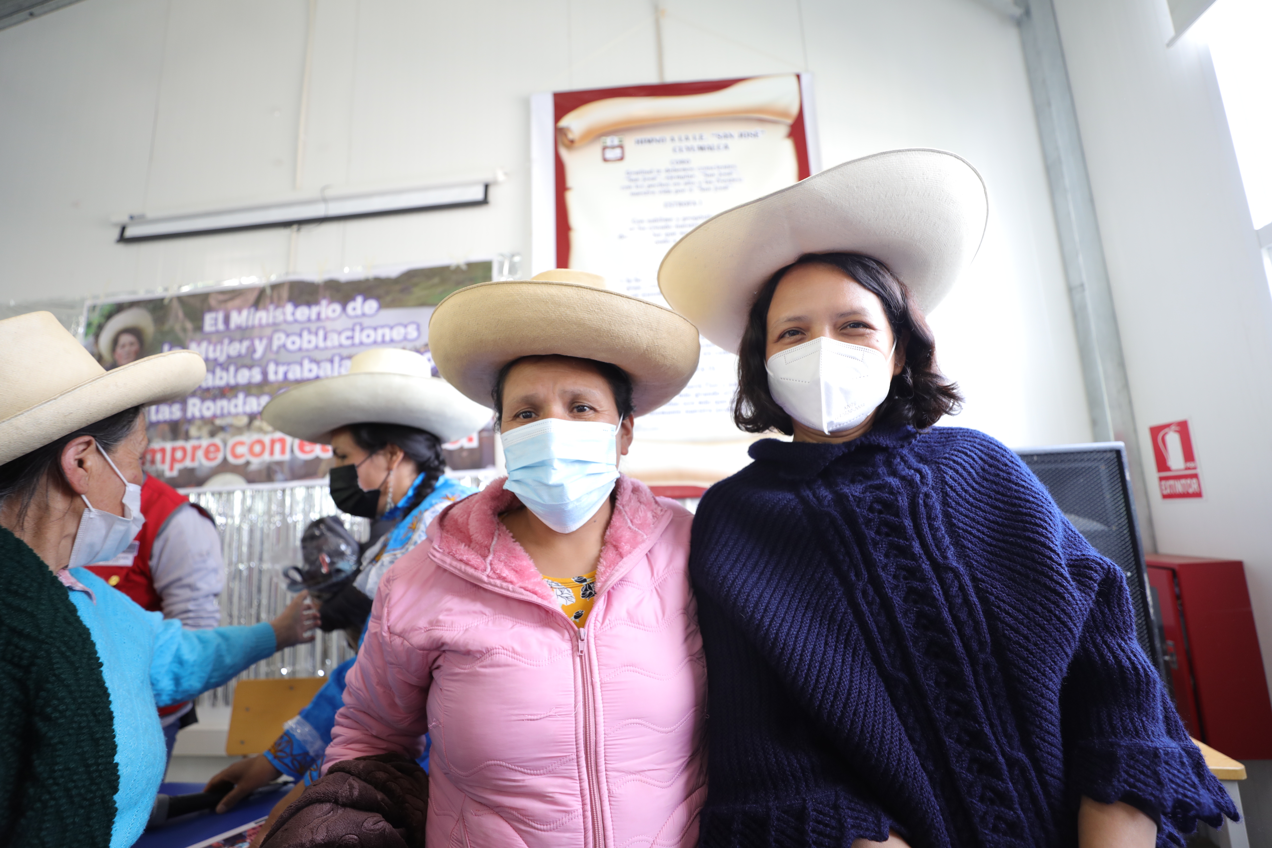 Reunión de la ministra Anahí Durand con mujeres ronderas