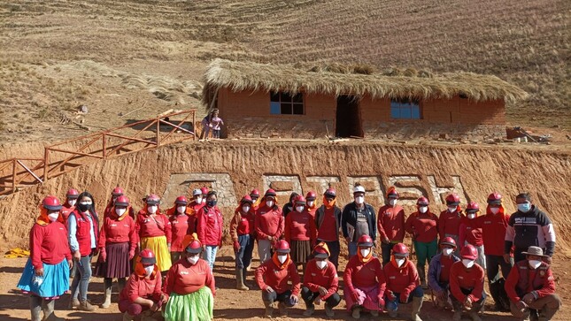 Participantes en Complejo Arqueológico de Atash