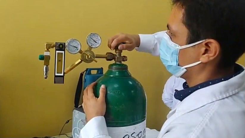 INS realiza control de calidad de oxígeno medicinal en las plantas productoras de la región Lima