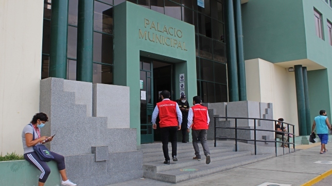 Contraloría detectó irregularidades en contratación de proveedor generando sobrecosto en Municipalidad de La Esperanza