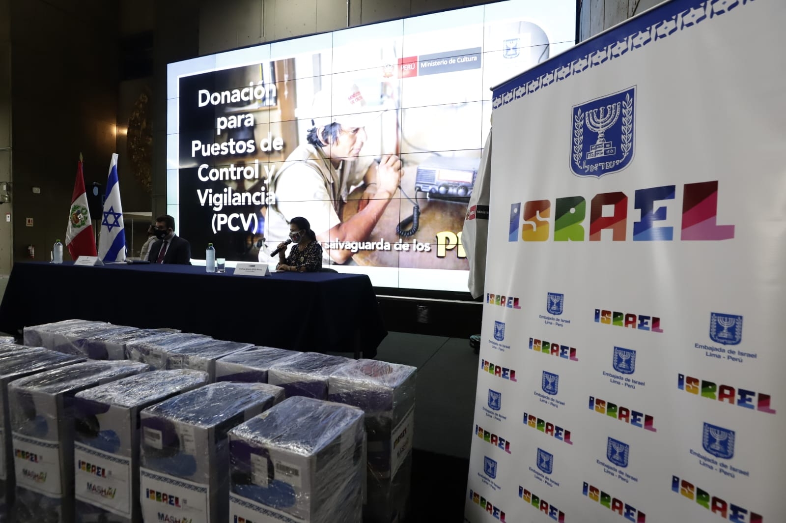 Ministerio de Cultura recibe donación de la Embajada de Israel para reforzar labores de salvaguarda de PIACI y sensibilización de vacuna