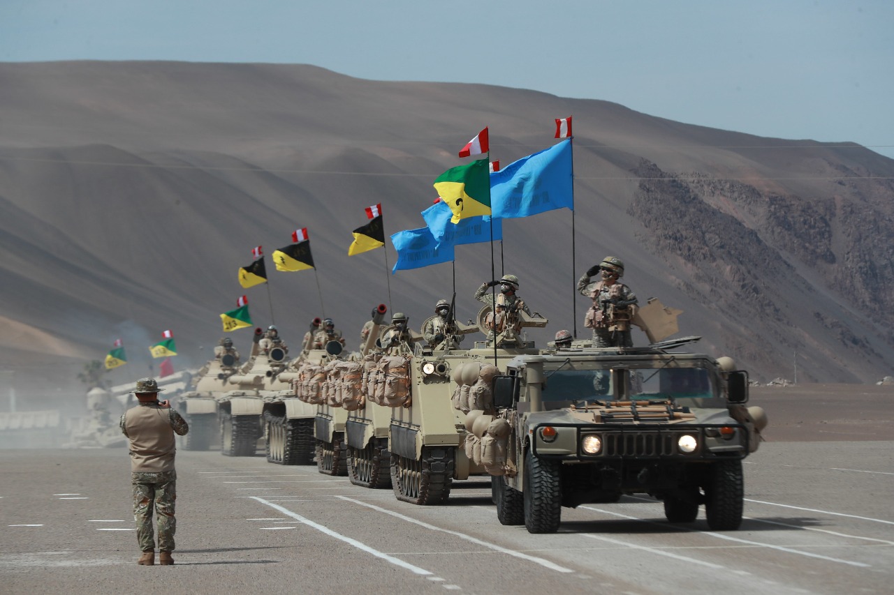 Foto del viceministro de Defensa, en Tacna, en donde presidió reconocimiento del nuevo comandante de la Sexta Brigada Blindada del Ejército.