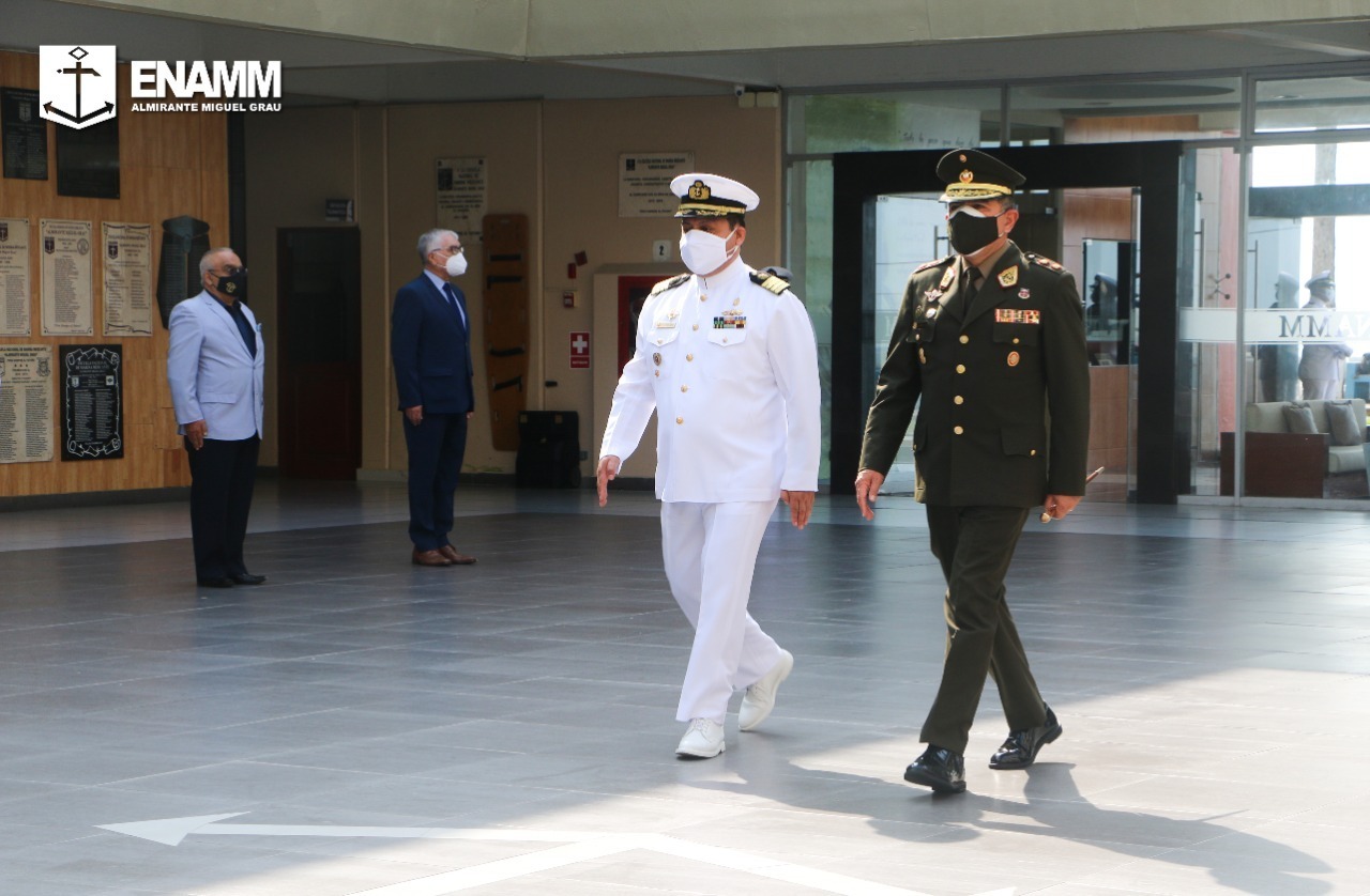 Foto de nuevos directores de órganos académicos del Ministerio de Defensa asumen sus funciones