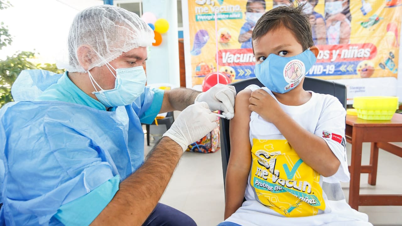 Loreto: Más de 100 niñas y niños nativos de Caballococha fueron vacunados contra la COVID-19