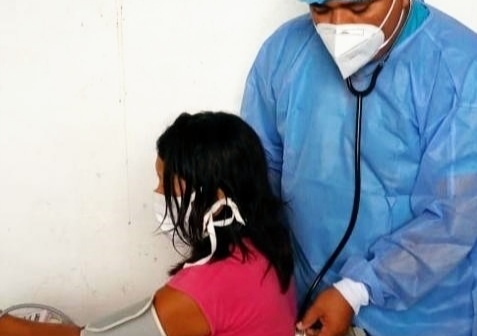 Ministerio de Cultura y Microred de Salud Sepahua brinda atención en reserva que protege pueblos indígenas en aislamiento y contacto inicial