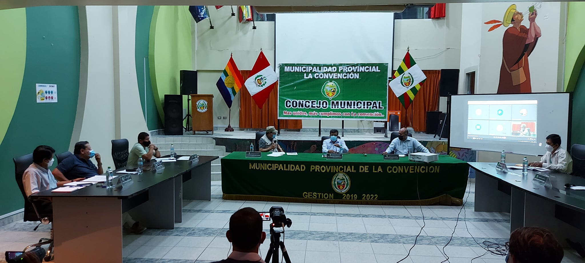 Gobernador regional compromete maquinaria para la convención por temporada de lluvias