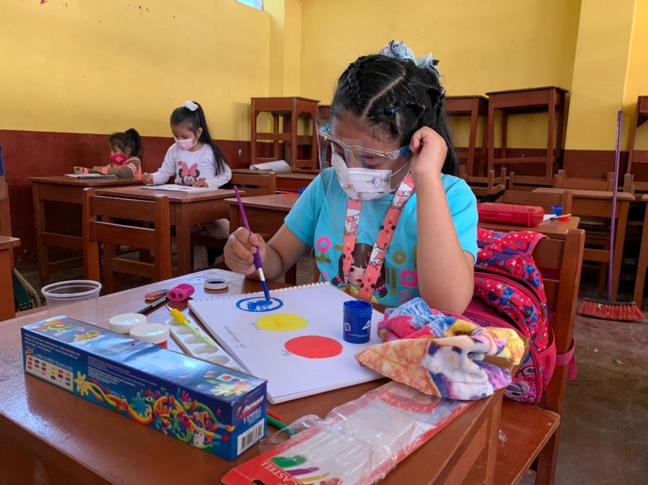 #Demuna | Inician talleres de dibujo, pintura y teatro para niños y adolescentes