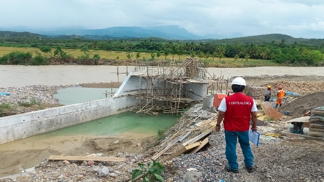 Contraloría detecta riesgos en obra de servicio de agua potable y alcantarillado en Utcubamba