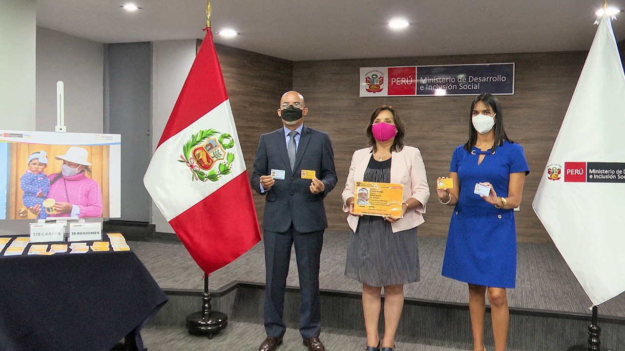 Participación del presidente del Conadis, Marco Antonio Gamarra La Barrera; de la ministra de Desarrollo e Inclusión Social, Dina Boluarte, de la directora ejecutiva del Programa Nacional Cuna Más, Carmen Lourdes Sevilla Carnero,
