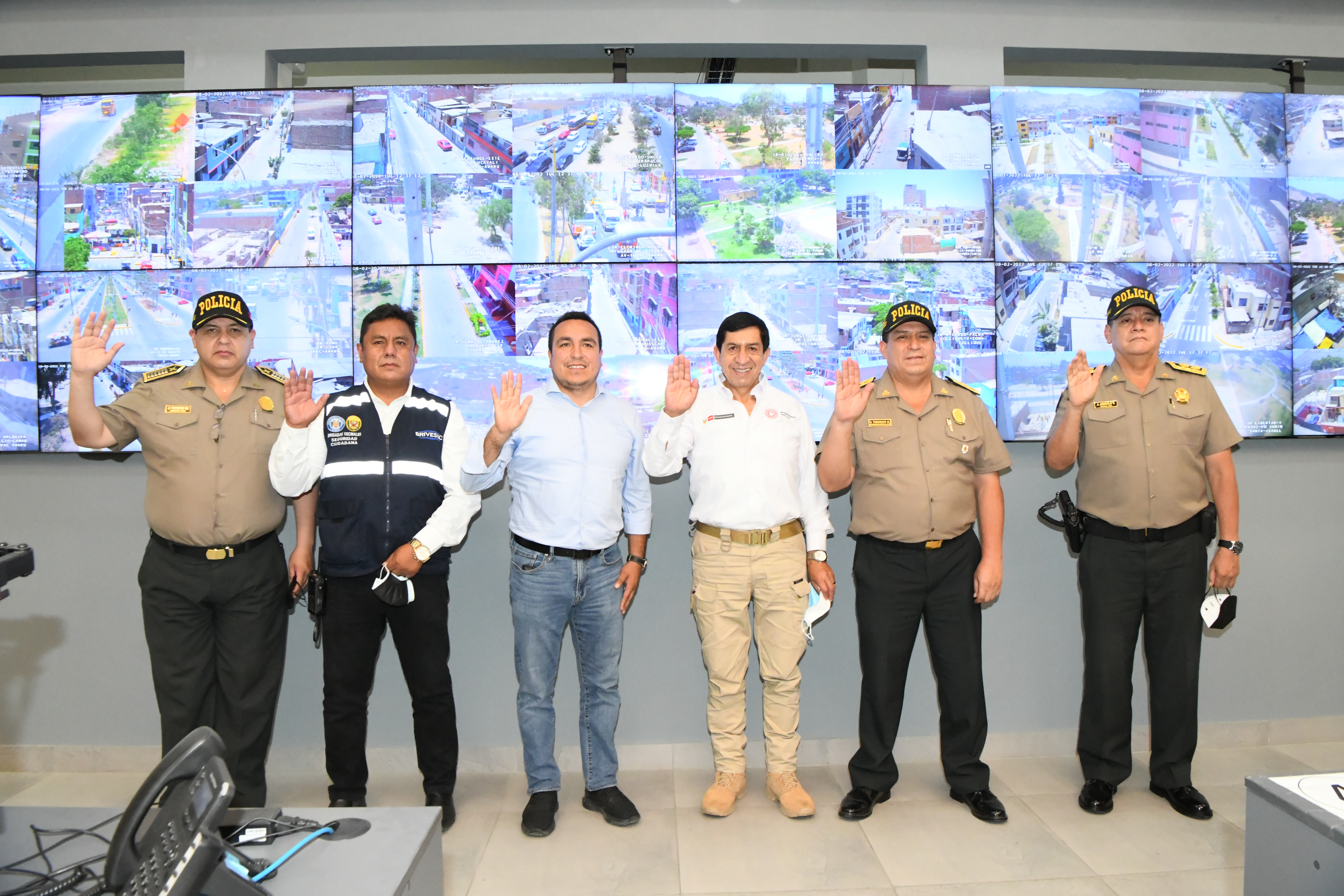 Titular del Interior lideró ceremonia de estrategia “Comas viaja seguro” para empadronar a mototaxistas y garantizar la seguridad de los vecinos.