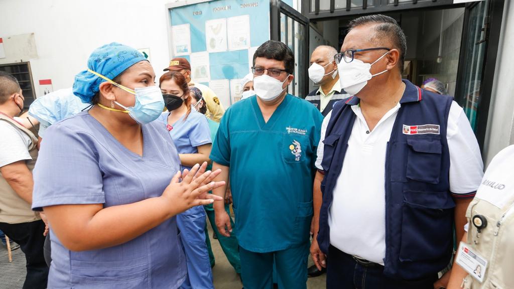 Ministro Hernán Condori Machado realizó visita inopinada a Hospital San Juan de Lurigancho