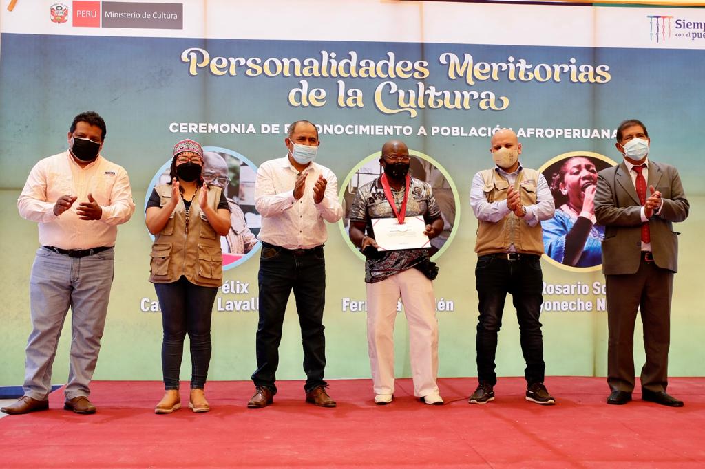 Ministerio de Cultura entrega distinción Personalidad Meritoria de la Cultura a representantes de la Cultura Afroperuana en Nazca