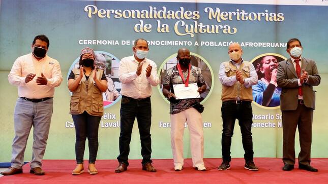 Ministerio de Cultura entrega distinción Personalidad Meritoria de la Cultura a representantes de la Cultura Afroperuana en Nazca