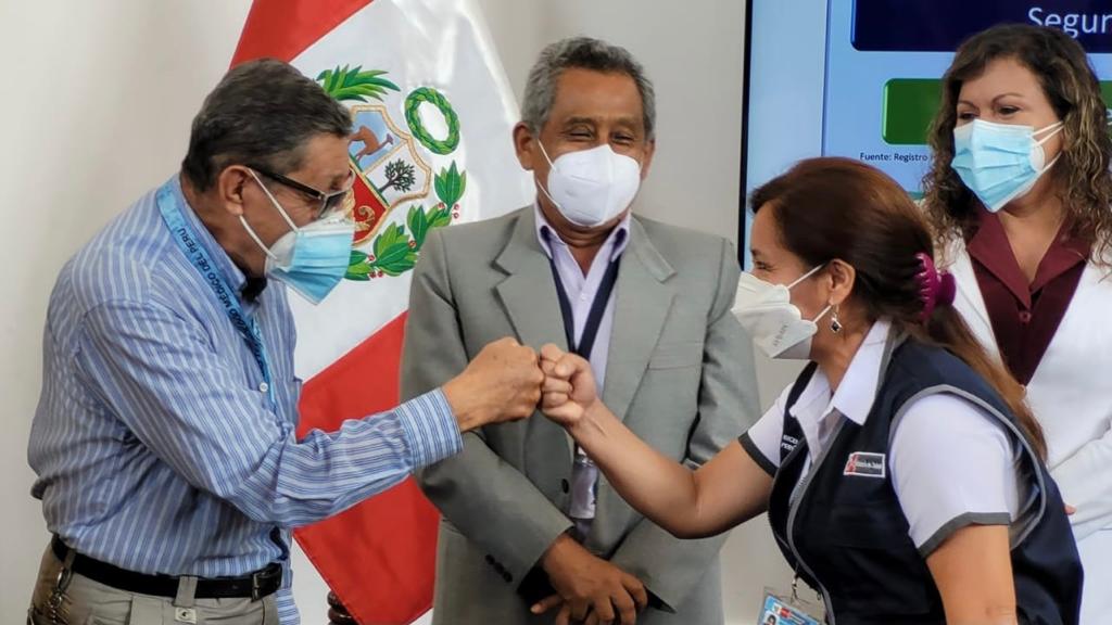 Colegios profesionales del sector salud respaldan el fortalecimiento del proceso de vacunación contra la COVID-19