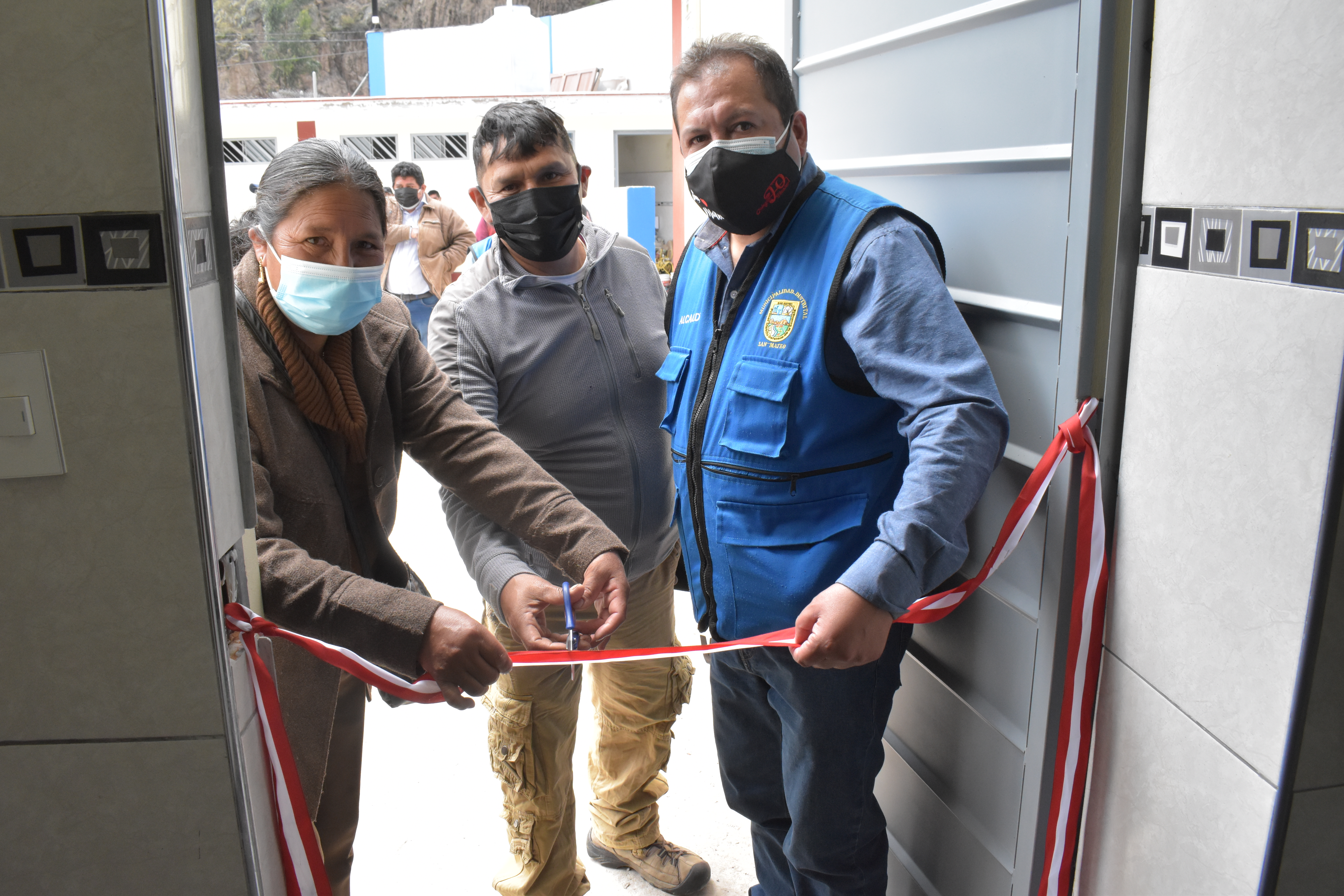 Inauguración de los SS.HH