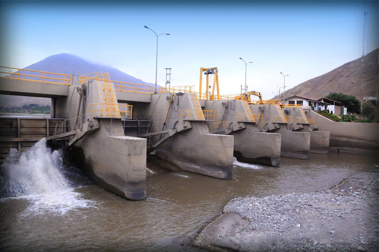 Presidente Castillo se compromete a financiar obras de Hospital La Caleta y proyecto Chinecas