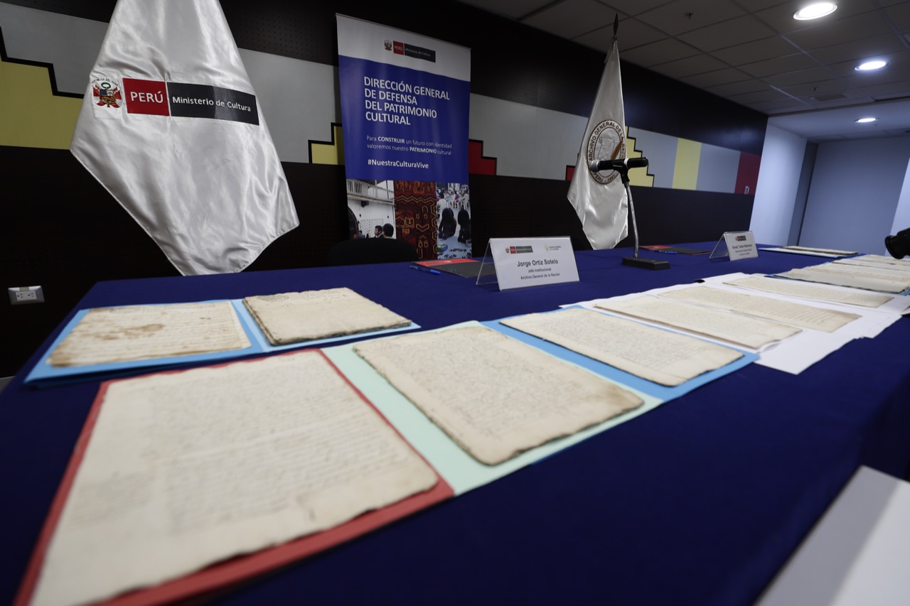 Ministerio de Cultura entregó al Archivo General de la Nación veintiún bienes documentales repatriados desde España y Portugal