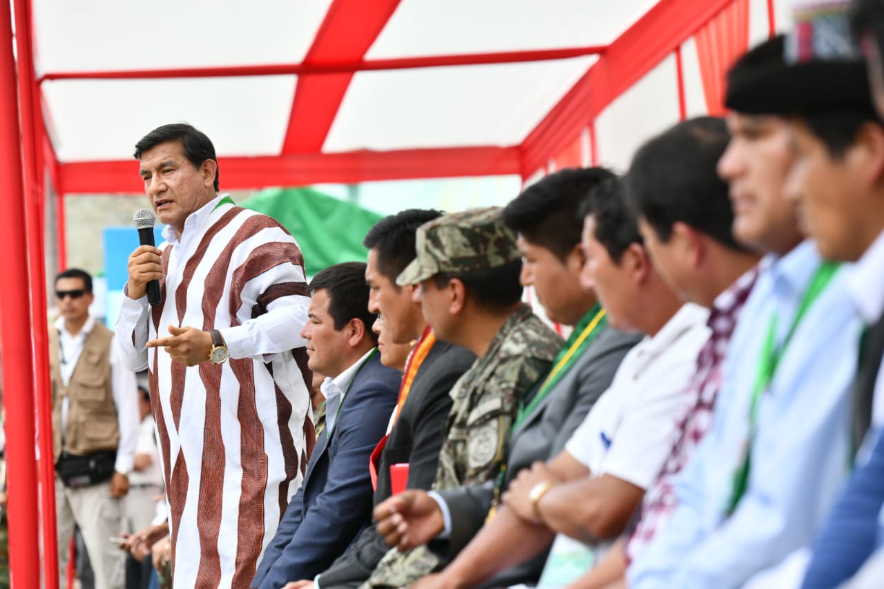 Juramentaron las juntas vecinales de Ayacucho.