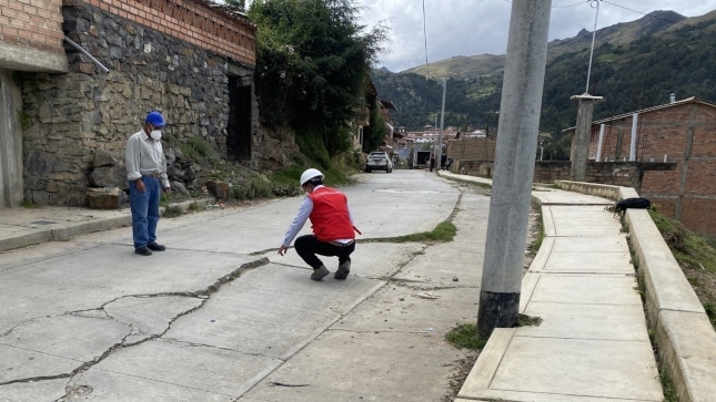 CGR alertó que obra de pistas y veredas a cargo del GORE Áncash presenta fisuras y está paralizada