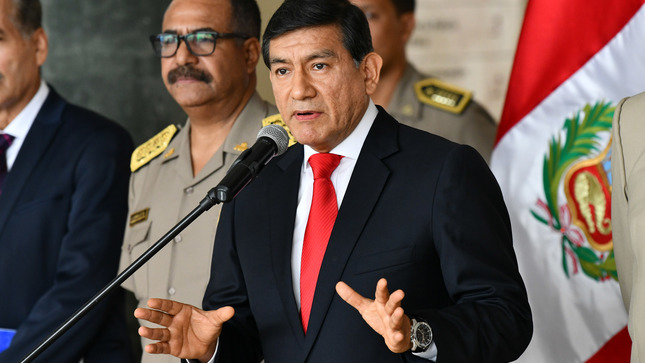 Ministro del Interior saluda fallo que revierte prisión “injusta y desproporcionada” de policía que abatió a asaltante en Piura.