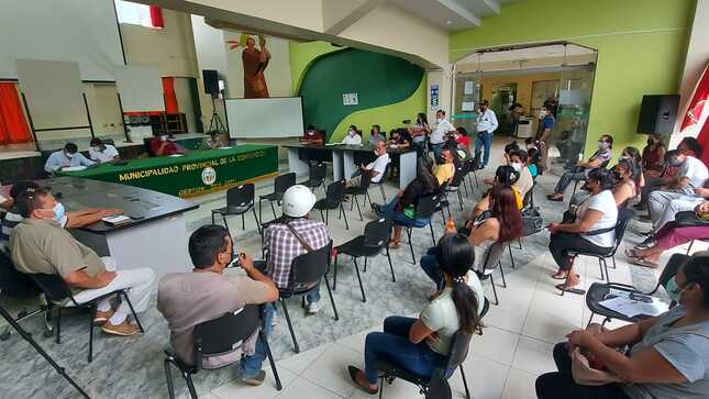 Suspenden hasta fin de mes obra del mercado satélite