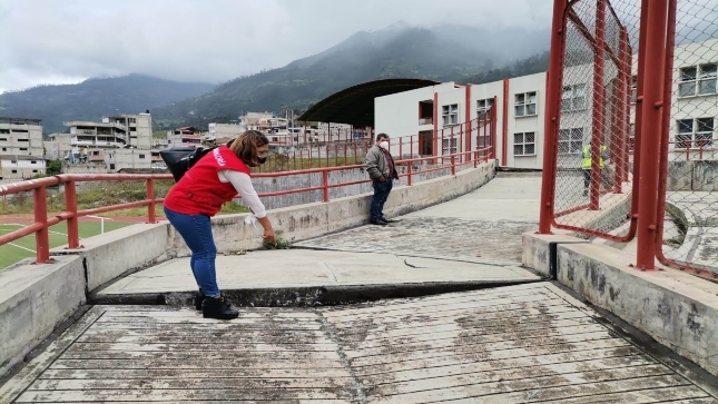 Contraloría advierte infraestructura en mal estado y carencia de material de enseñanza en instituciones educativas públicas