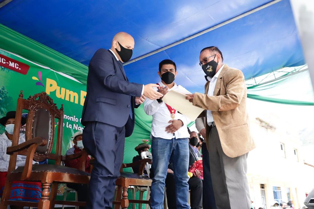 Ayacucho: Ministro de Cultura entregó Declaratoria de Patrimonio Cultural a danza Pum Pin Fajardino