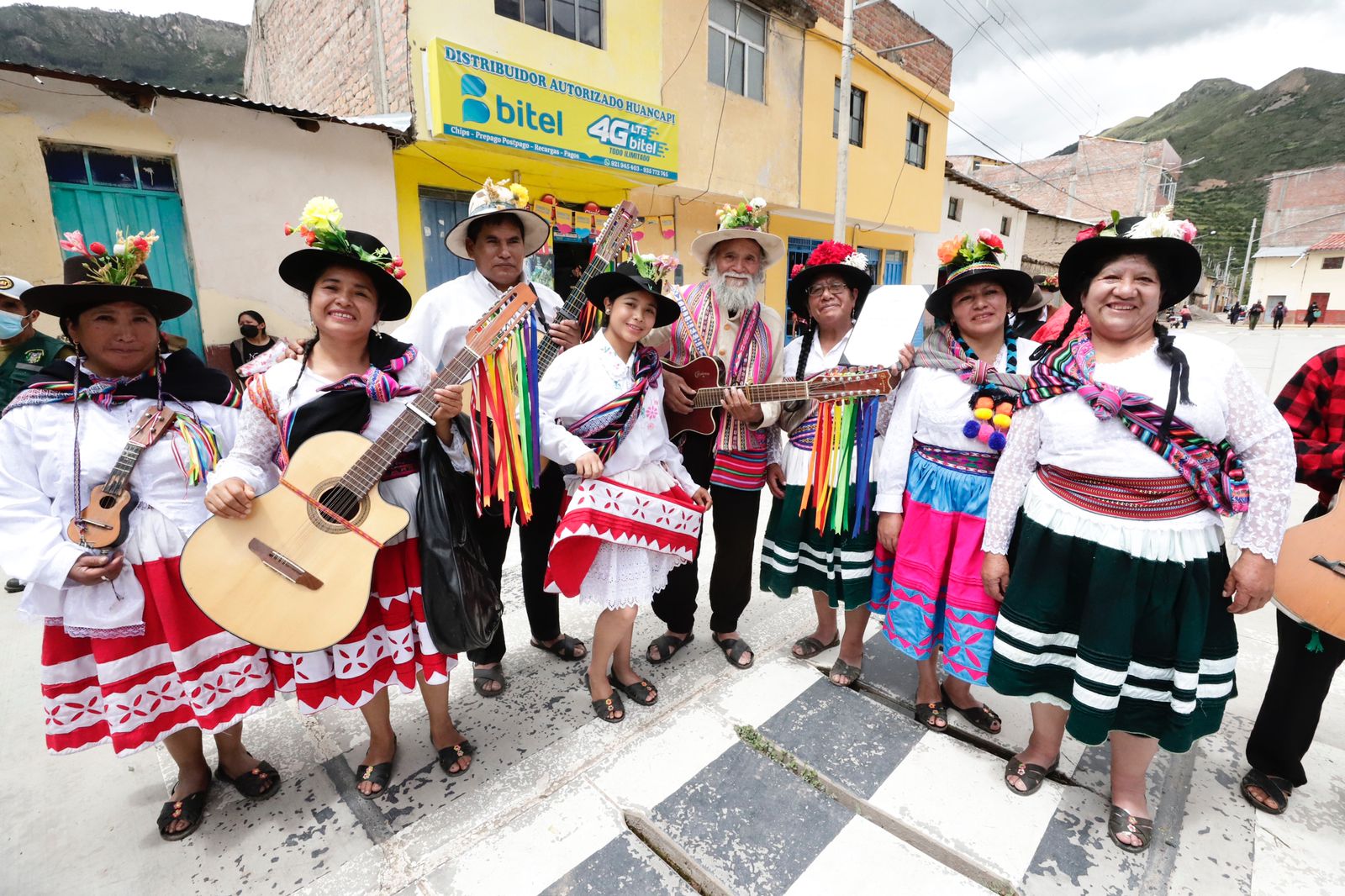 Ayacucho: Ministro de Cultura entregó Declaratoria de Patrimonio Cultural a danza Pum Pin Fajardino