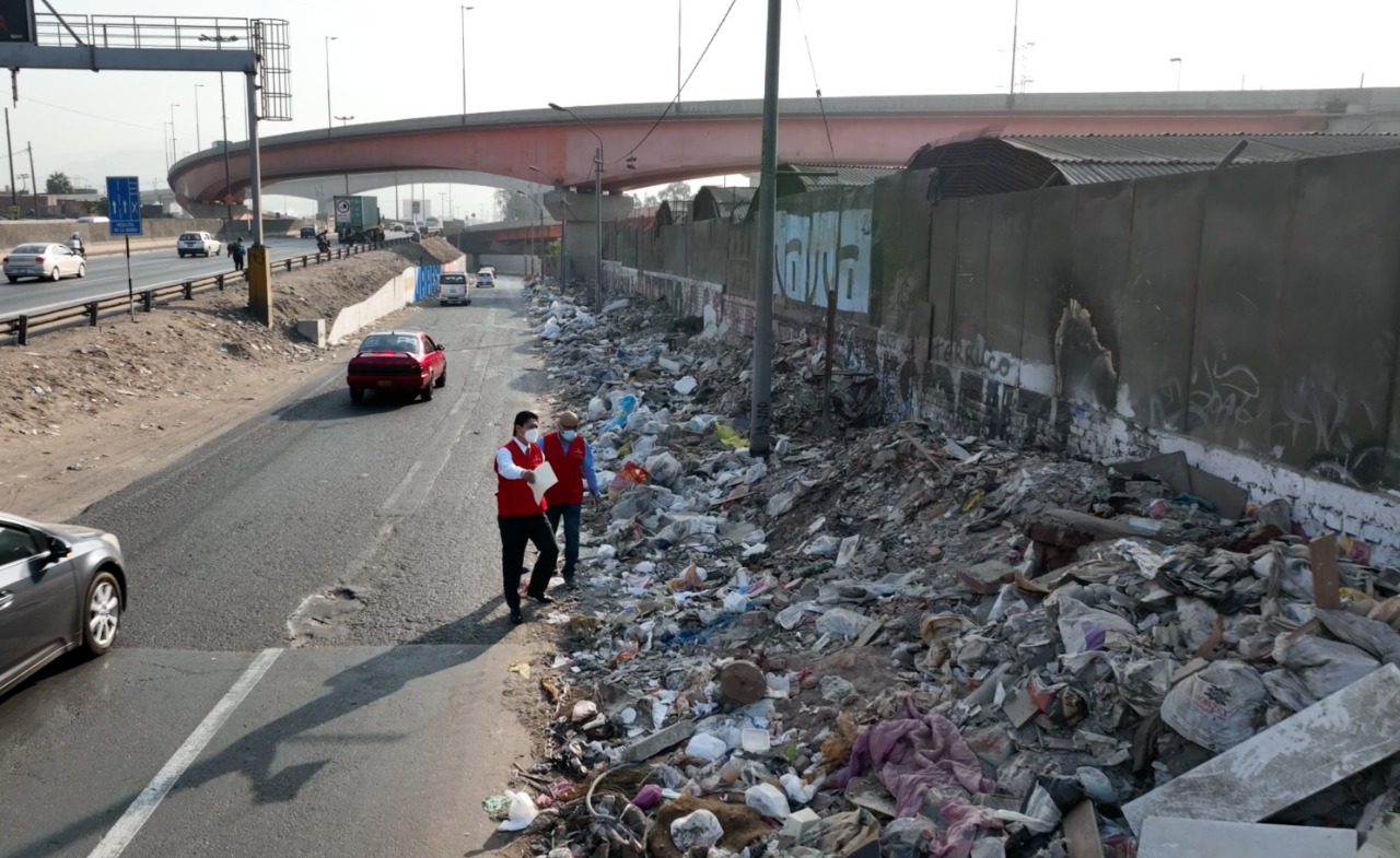 Auditores evidencian presencia de residuos sólidos en el distrito del Rímac, como parte del operativo “Prestación del Servicio de Limpieza Pública en Municipalidades”