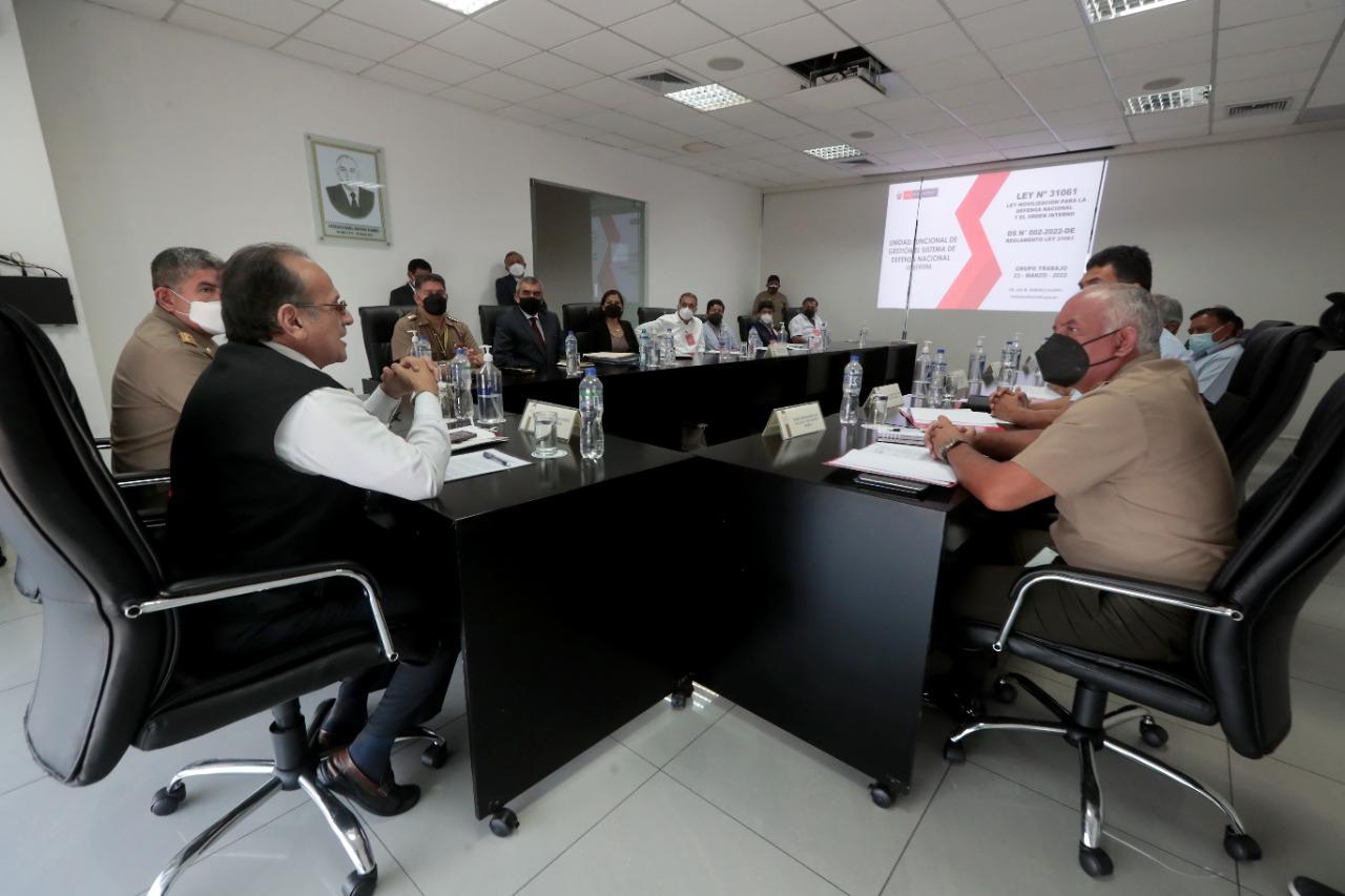 Foto de la instalación del grupo multisectorial para formular la Directiva Nacional de Movilización.