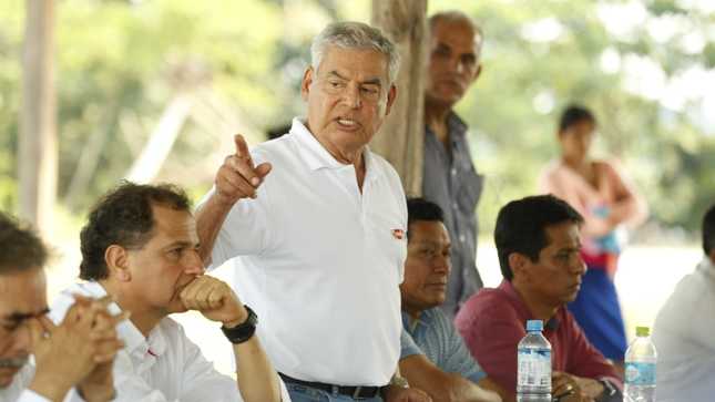 César Villanueva 