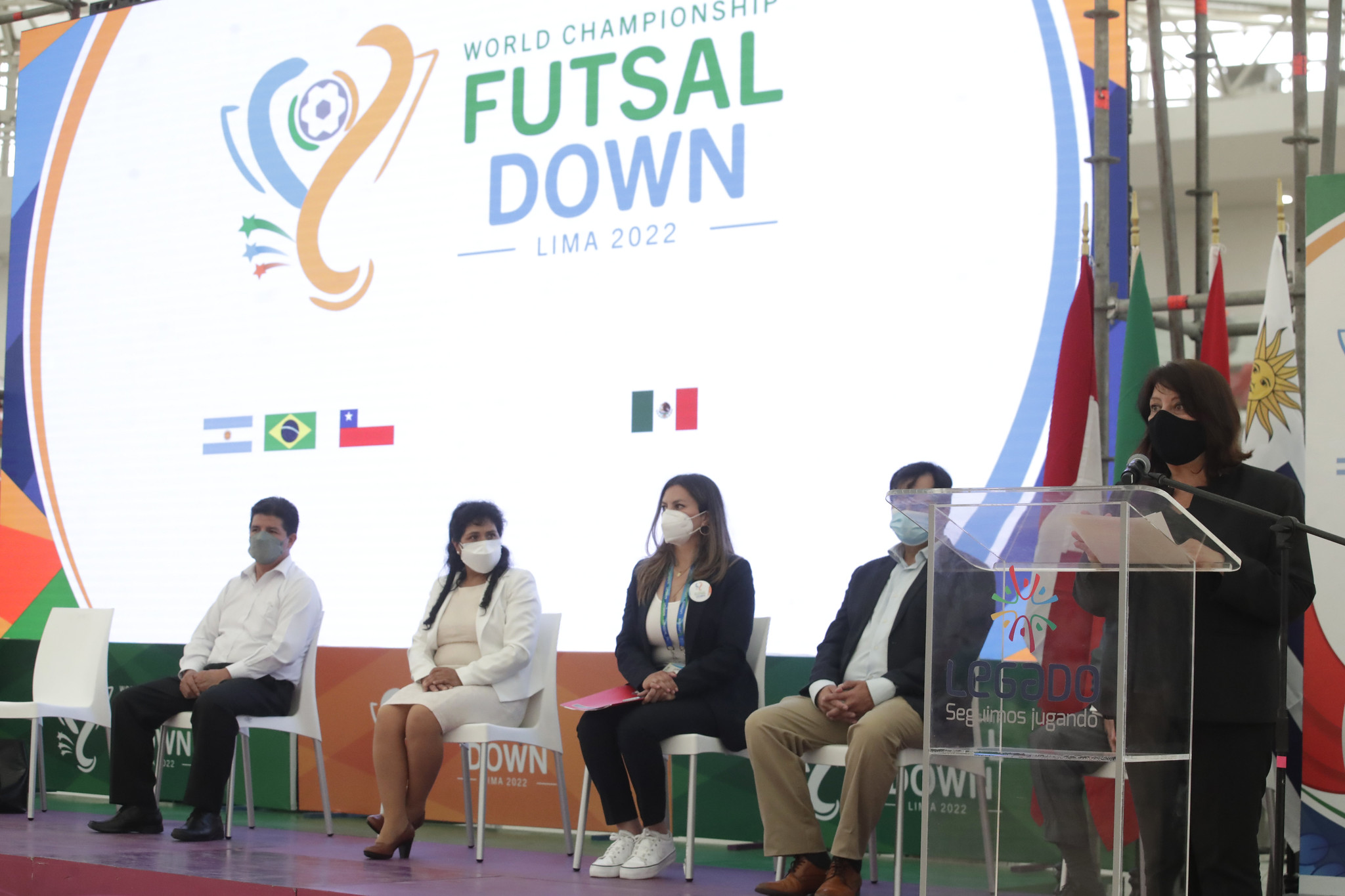 La ceremonia de inauguración de la Tercera Copa Mundial de Futsal Down 2022, se realizó con la presencia del Presidente de la República, Pedro Castillo Terrones, la primera Dama de la Nación, Lilia Ulcida Paredes Navarro, la ministra de la Mujer y Poblaciones Vulnerables, Diana Miloslavich Tupac; el presidente del Consejo Nacional para la Integración de la Persona con Discapacidad (CONADIS), Marco Antonio Gamarra La Barrera, la presidenta del Colectivo Down Perú, Gissely Alvarado Ramírez; el director ejecutivo del Proyecto Legado, Federico Tong Hurtado entre otras autoridades.