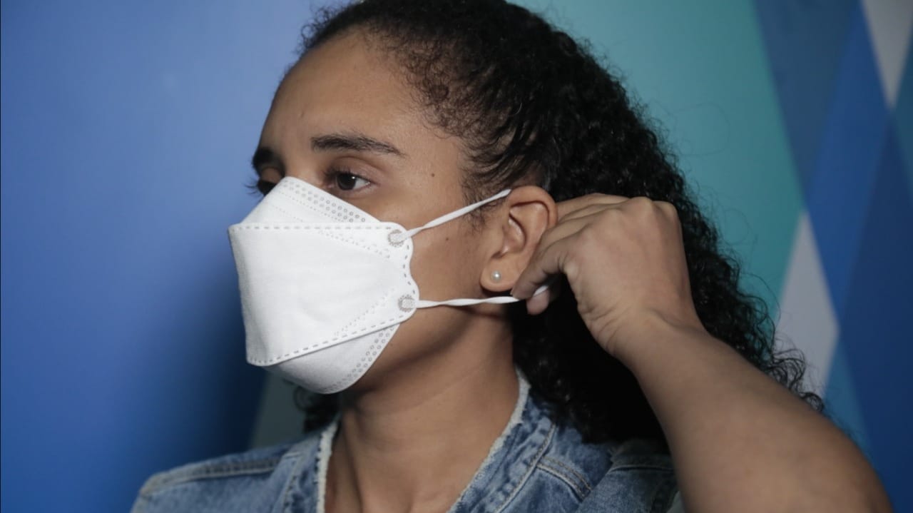 Usar mascarilla protege de las nuevas variantes de la COVID-19