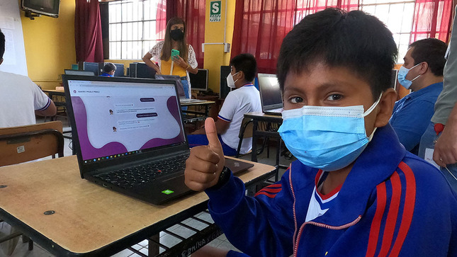 Escuelas Bicentenario implementó encuesta interactiva en 13 instituciones educativas del país