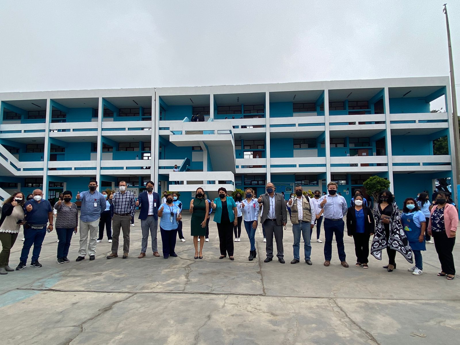 Comunidad Educativa, Autoridades del GORE Callao y Escuelas Bicentenario celebran acuerdo sobre proyecto de la IE General Prado