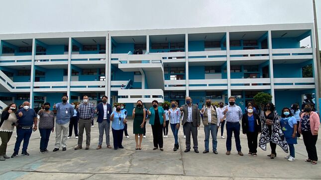 Comunidad Educativa, Autoridades del GORE Callao y Escuelas Bicentenario celebran acuerdo sobre proyecto de la IE General Prado