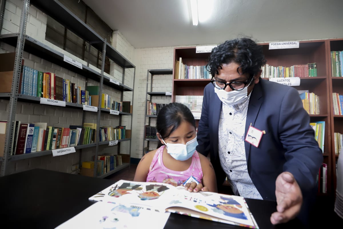 Ministerio de Cultura entrega libros y mobiliario a la Municipalidad de Villa María del Triunfo